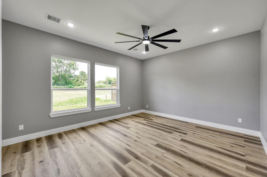 Spacious, unfurnished interior of a new home in , Montgomery (Image 40).