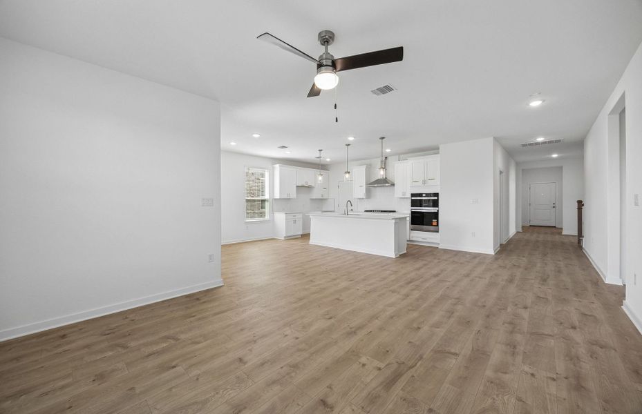 Spacious, unfurnished interior of a new home in Lagos, Manor (Image 24).