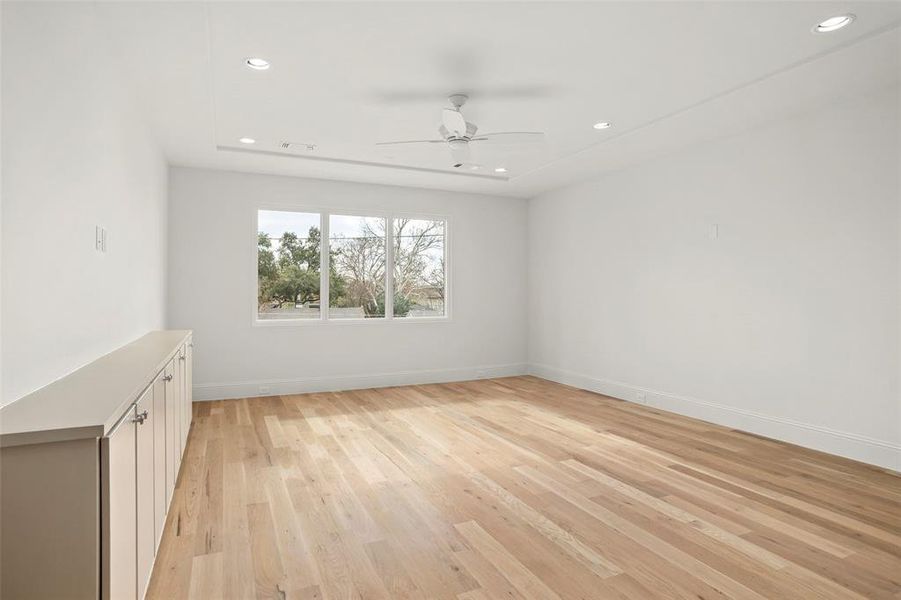 Spacious, unfurnished interior of a new home in , Dallas (Image 23).