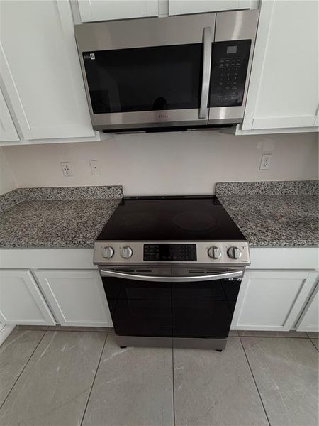 Close-up of interior finishes inside a home in , Ocala (Image 4).