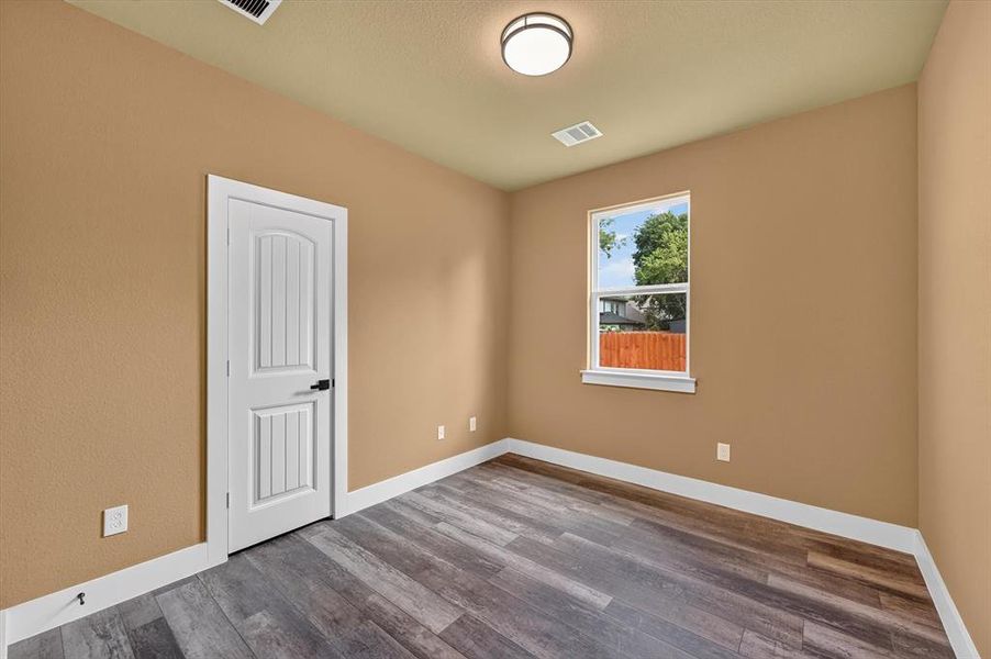 Spacious, unfurnished interior of a new home in , Waxahachie (Image 23). Spacious, unfurnished interior of a new home in , Waxahachie (Image 23).