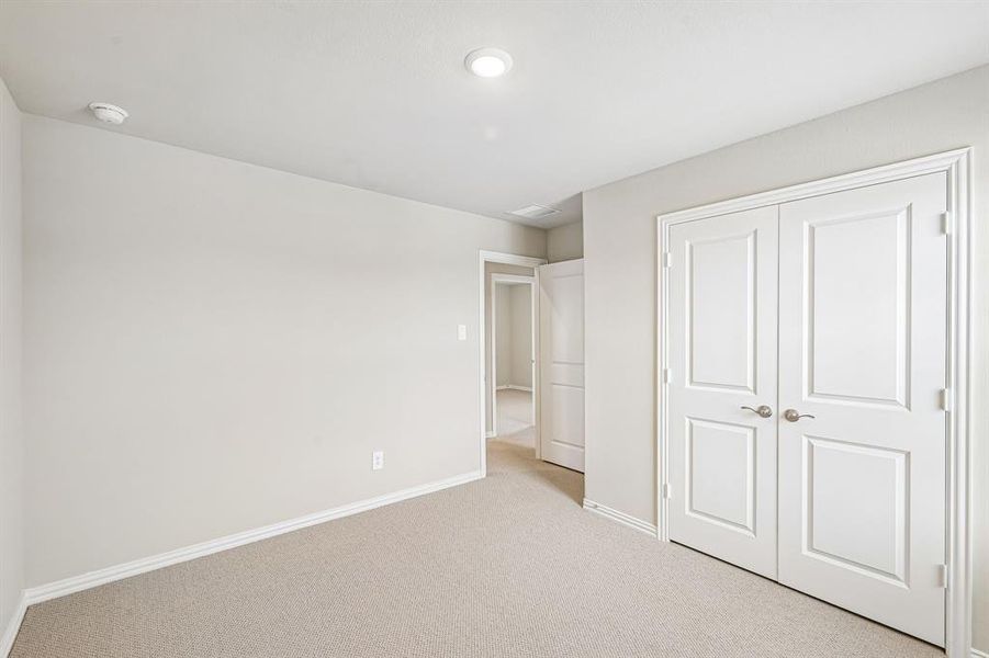 Spacious, unfurnished interior of a new home in Tesoro at Chisholm Trail Ranch, Crowley (Image 29).