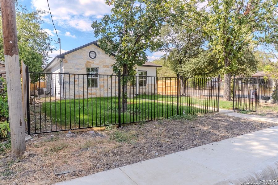 Image 25 of a home in . Image 25 of a home in .