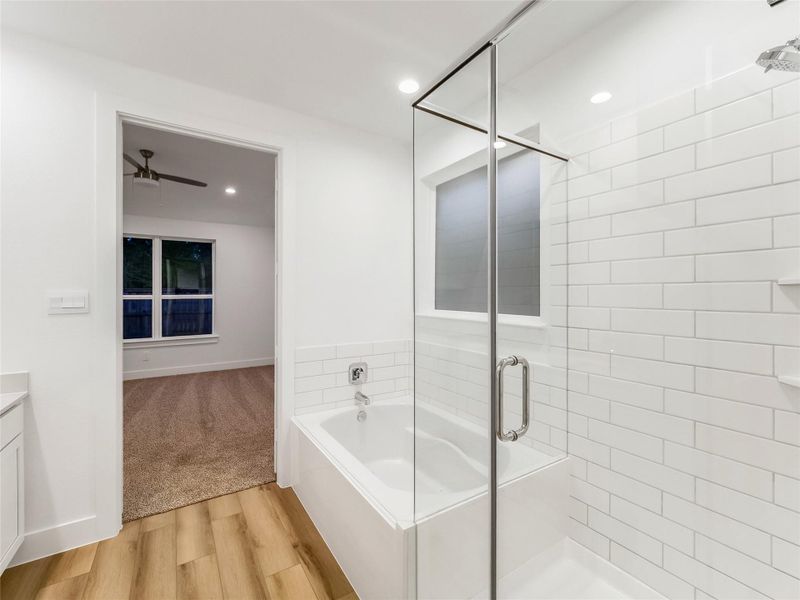 Furnished interior view inside a new home in Silverthorne, Conroe (Image 4). Furnished interior view inside a new home in Silverthorne, Conroe (Image 4).