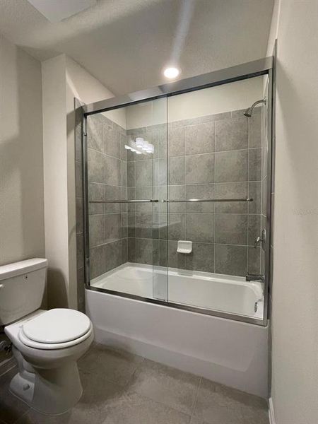 Furnished interior view inside a new home in , Kissimmee (Image 4).