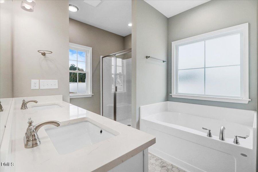 25-102 Chester Pl-24