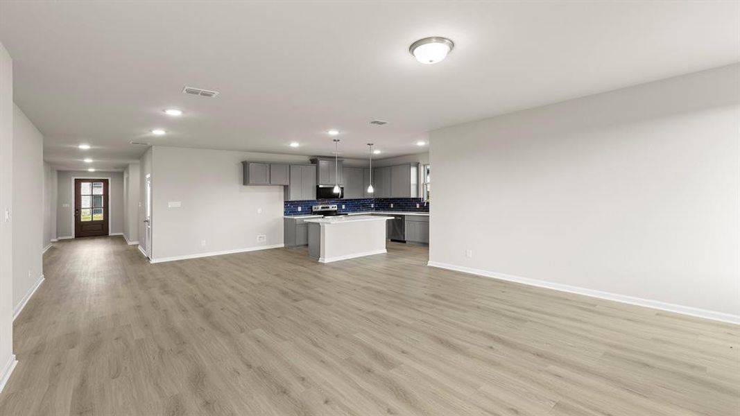 09. 2827 Wagoner - Family (2) 09. 2827 Wagoner - Family (2)