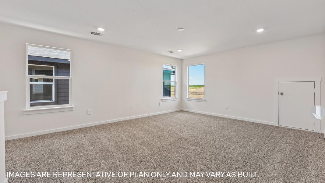 Spacious, unfurnished interior of a new home in Frontier, Mustang Ridge (Image 22).