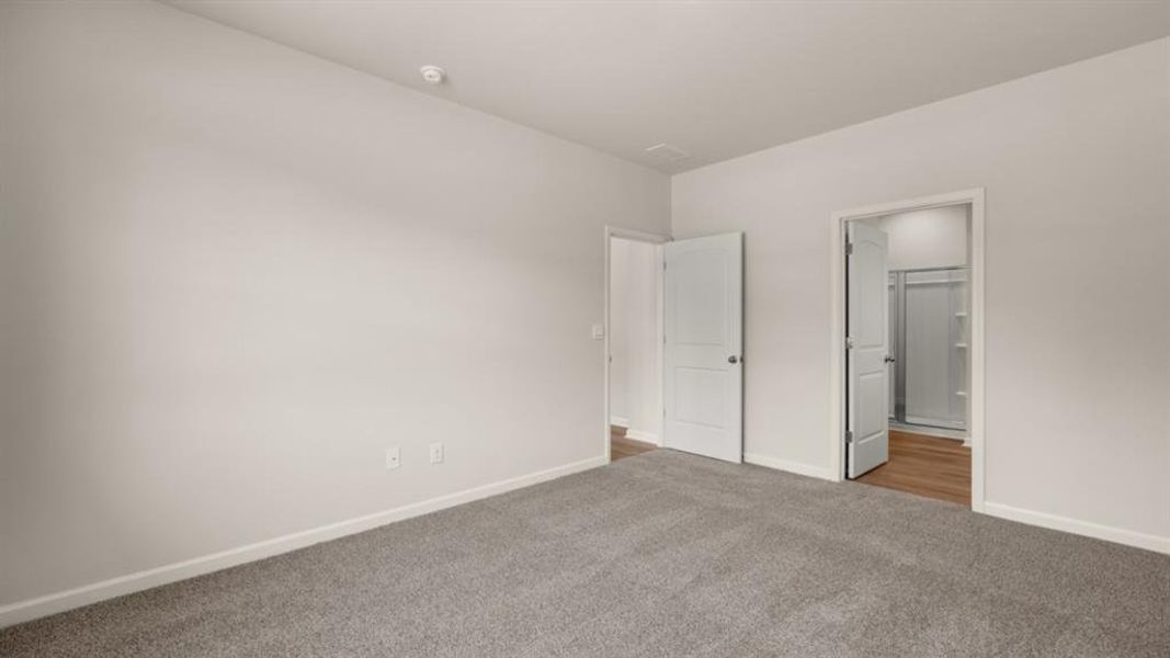 Spacious, unfurnished interior of a new home in Oconee Overlook, Gainesville (Image 24).