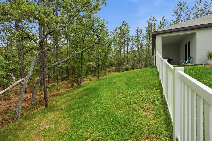 Exterior details and patio area of a home in , Homosassa (Image 30).