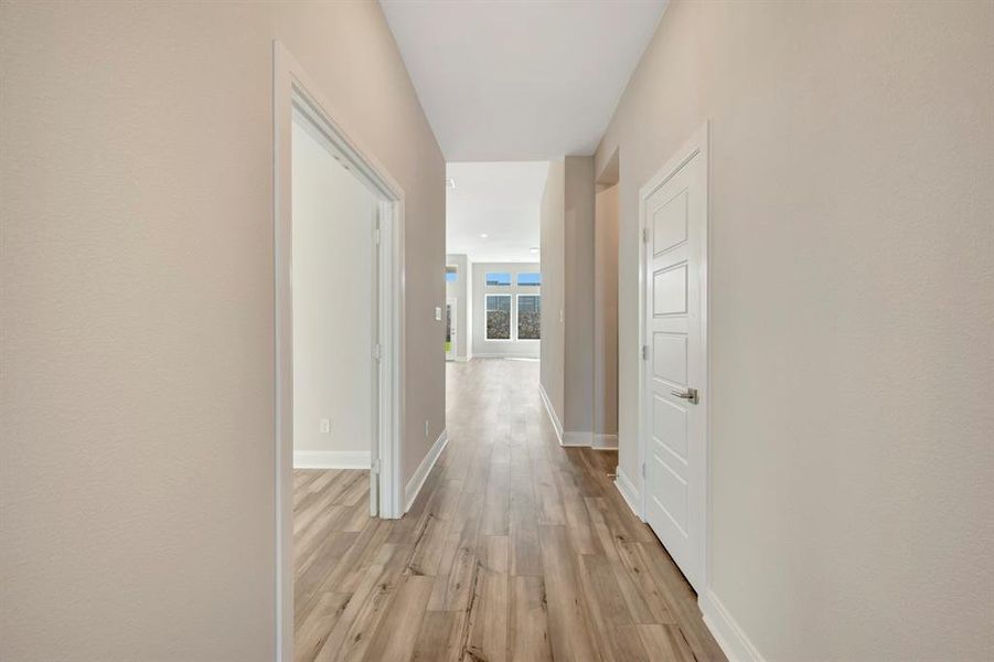 Spacious, unfurnished interior of a new home in Treeline, Justin (Image 14).
