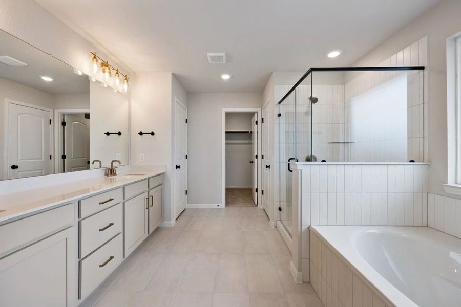 Furnished interior view inside a new home in Berry Creek Highlands, Georgetown (Image 15).