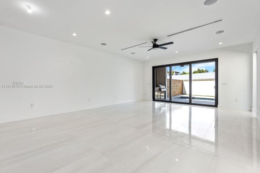 Spacious, unfurnished interior of a new home in , Fort Lauderdale (Image 6). Spacious, unfurnished interior of a new home in , Fort Lauderdale (Image 6).