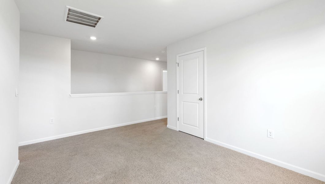 Spacious, unfurnished interior of a new home in Harrier Point, Woodruff (Image 23).