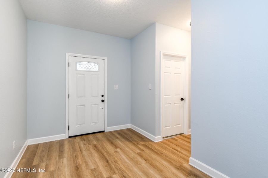 Spacious, unfurnished interior of a new home in , Palatka (Image 22).