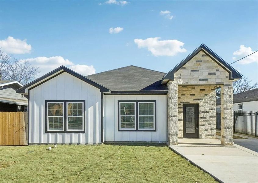 Front exterior of a new home in , Fort Worth, TX, highlighting curb appeal (Image 2).