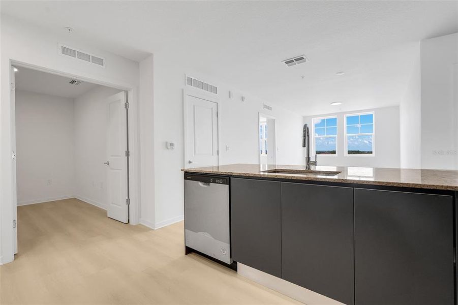 Furnished interior view inside a new home in , Orlando (Image 7).