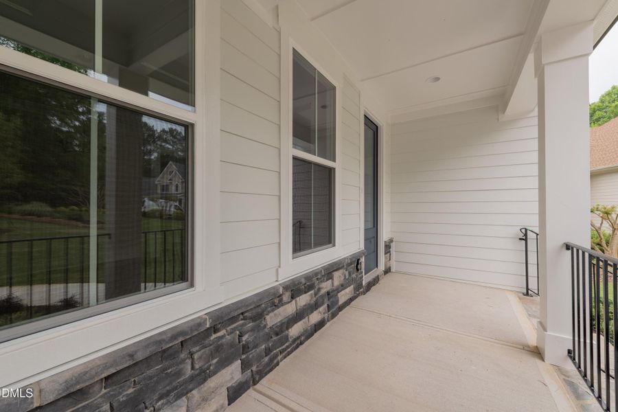 008_Front Porch 008_Front Porch