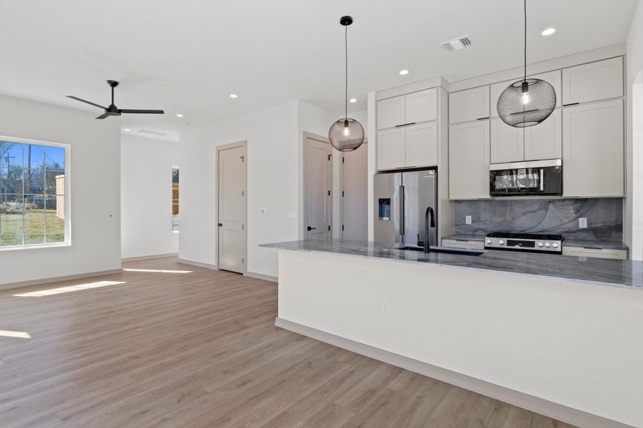 Image 27 of a home in .