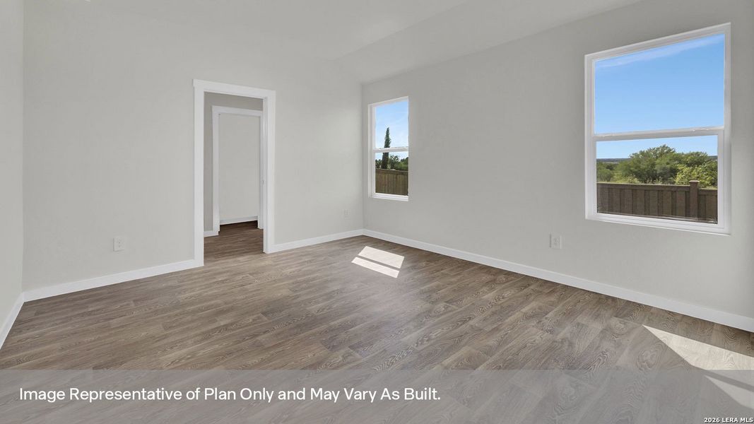 Spacious, unfurnished interior of a new home in Mayfair, New Braunfels (Image 12).