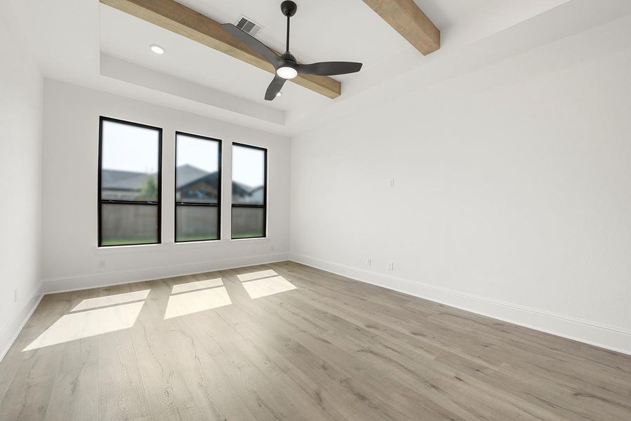 Spacious, unfurnished interior of a new home in Meridiana 80', Manvel (Image 11). Spacious, unfurnished interior of a new home in Meridiana 80', Manvel (Image 11).