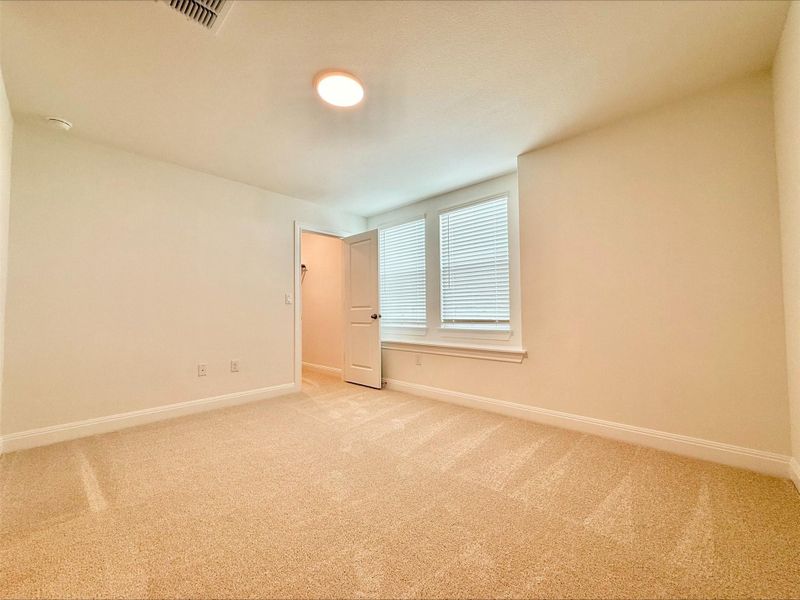Spacious, unfurnished interior of a new home in Porter Country, Buda (Image 14). Spacious, unfurnished interior of a new home in Porter Country, Buda (Image 14).