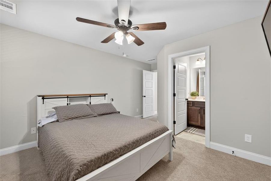 Furnished interior view inside a new home in Calgary Downs, Winder (Image 12). Furnished interior view inside a new home in Calgary Downs, Winder (Image 12).