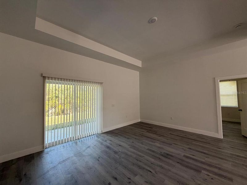 Spacious, unfurnished interior of a new home in , Rotonda West (Image 11).