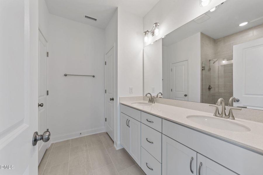 42-web-or-mls-VB4A9544