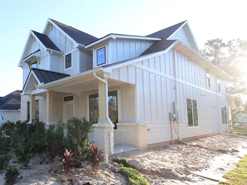 Side Exterior Side Exterior