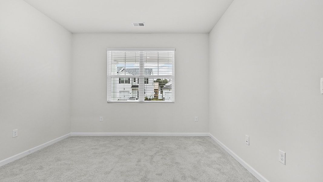 Spacious, unfurnished interior of a new home in Bellemeade Landing, Augusta (Image 25).