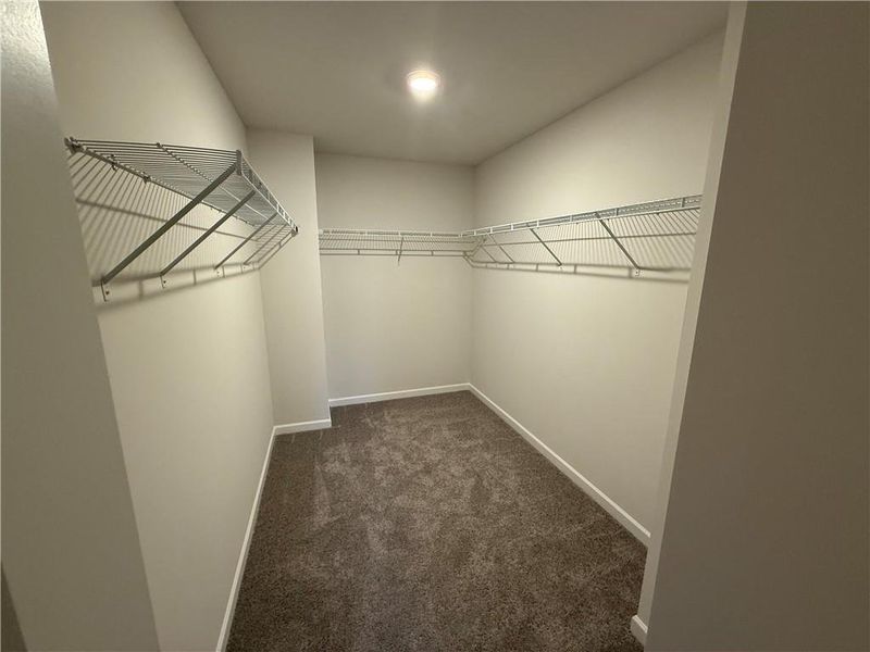 Spacious, unfurnished interior of a new home in Longview Run, Decatur (Image 8).