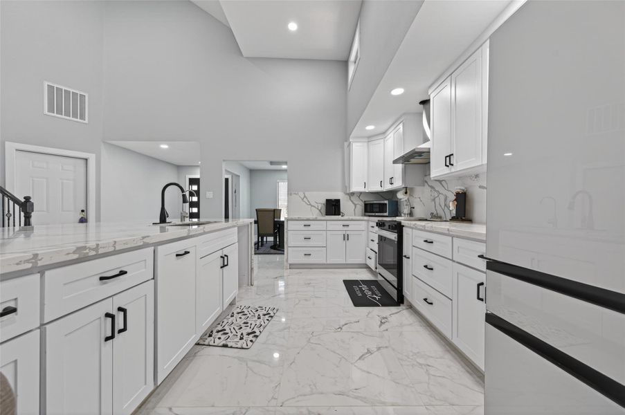 Furnished interior view inside a new home in , Conroe (Image 14). Furnished interior view inside a new home in , Conroe (Image 14).