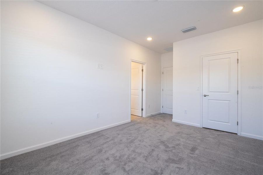 Spacious, unfurnished interior of a new home in Paradiso Grande, Orlando (Image 45).