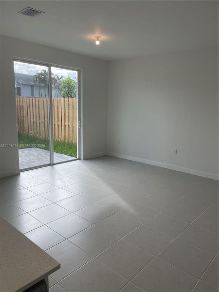 Spacious, unfurnished interior of a new home in , Homestead (Image 5).