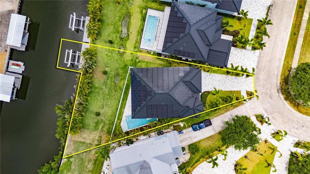 Front exterior of a new home in , Apollo Beach, FL, highlighting curb appeal (Image 33).