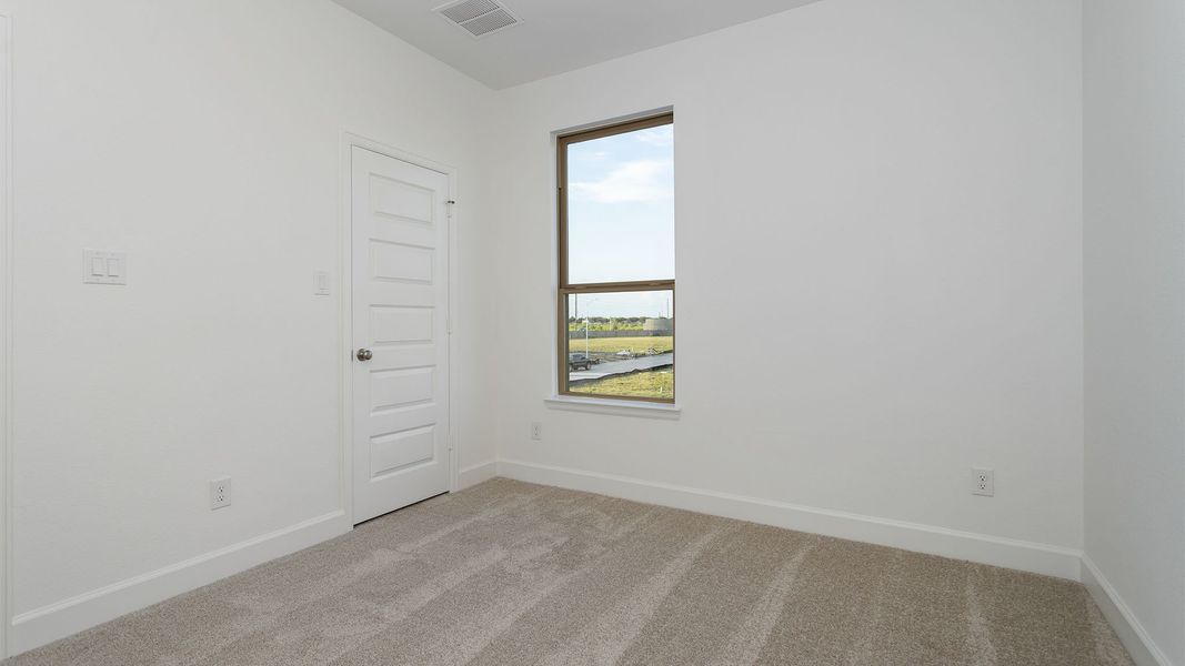 Spacious, unfurnished interior of a new home in Revera, Richmond (Image 14).