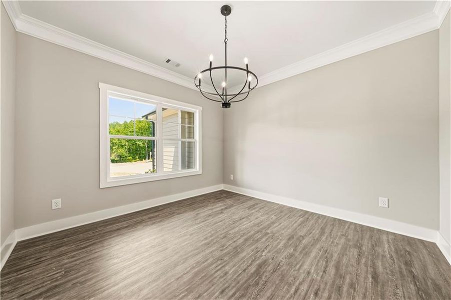 Spacious, unfurnished interior of a new home in Benson Estates, Dallas (Image 25).