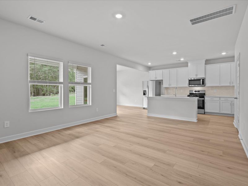 Spacious, unfurnished interior of a new home in Village at White Pine, Pendleton (Image 11). Spacious, unfurnished interior of a new home in Village at White Pine, Pendleton (Image 11).