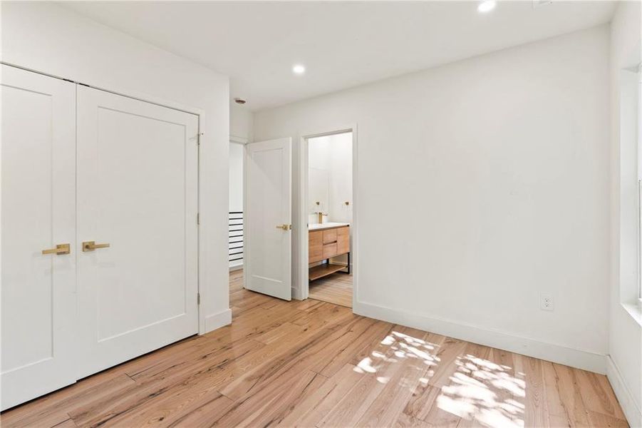 Spacious, unfurnished interior of a new home in , Atlanta (Image 21). Spacious, unfurnished interior of a new home in , Atlanta (Image 21).