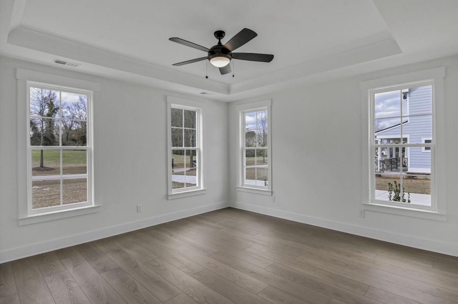 Spacious, unfurnished interior of a new home in Clubside Reserve at Summerlake, Lexington (Image 31). Spacious, unfurnished interior of a new home in Clubside Reserve at Summerlake, Lexington (Image 31).