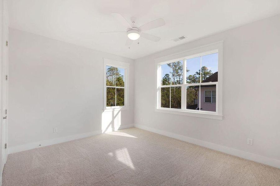 Spacious, unfurnished interior of a new home in Kings River Preserve, Hollywood (Image 24).