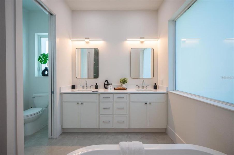 Furnished interior view inside a new home in , Sarasota (Image 54).