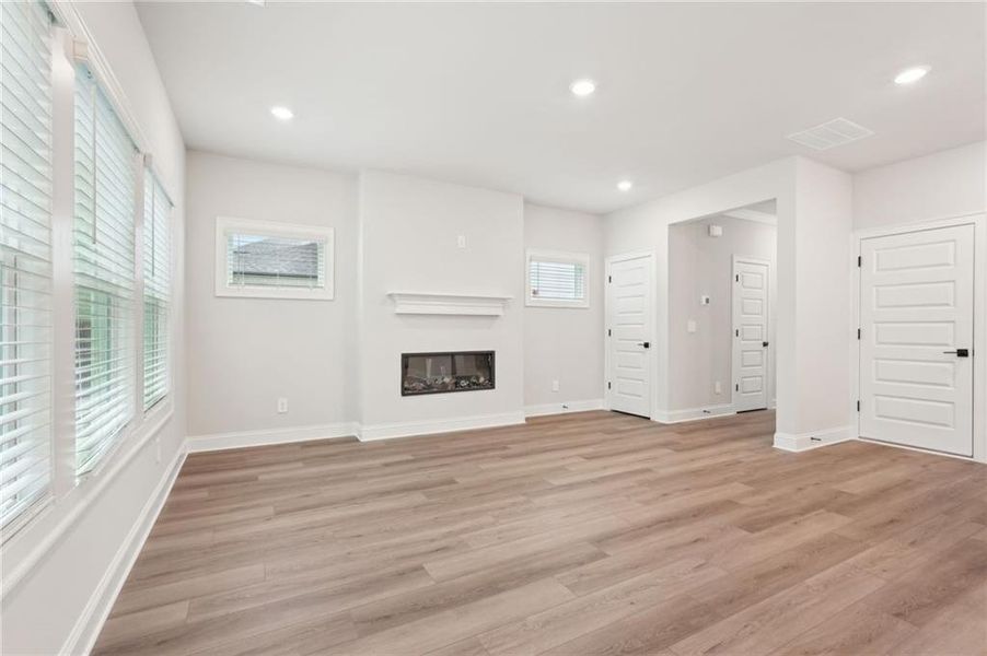 Spacious, unfurnished interior of a new home in Hemingway - Reserve Series, Cumming (Image 35).