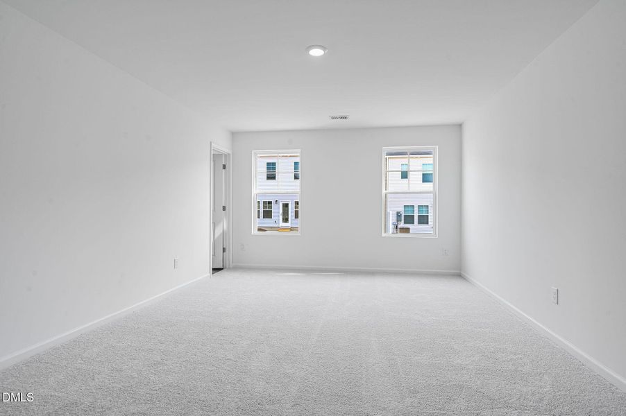 SUN_CaitlinCrossing_Pic_Cameron-6