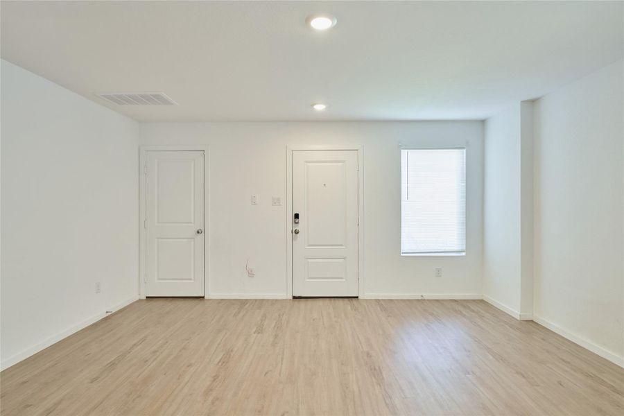 Spacious, unfurnished interior of a new home in Tavola: Cottage Collection, New Caney (Image 15).