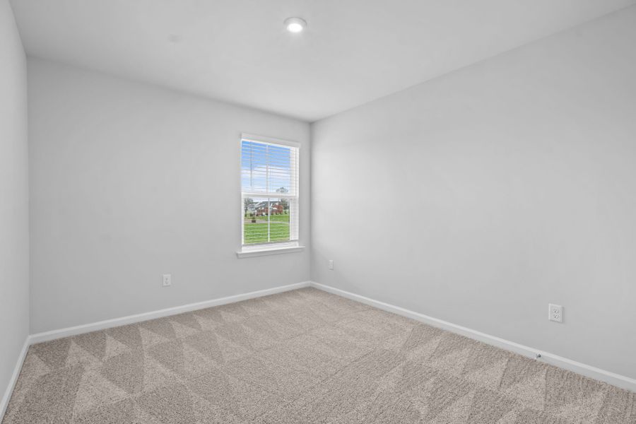 Spacious, unfurnished interior of a new home in Crestview, Spartanburg (Image 20).