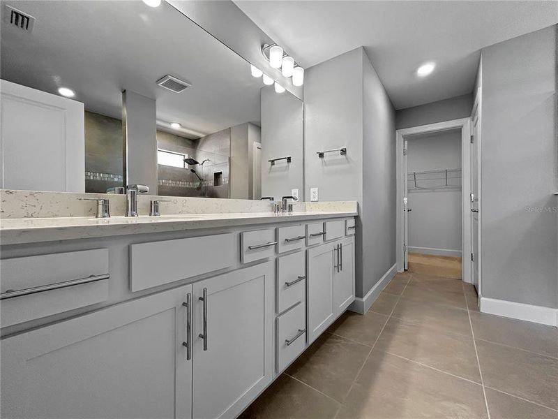 Furnished interior view inside a new home in , Lakewood Ranch (Image 12).