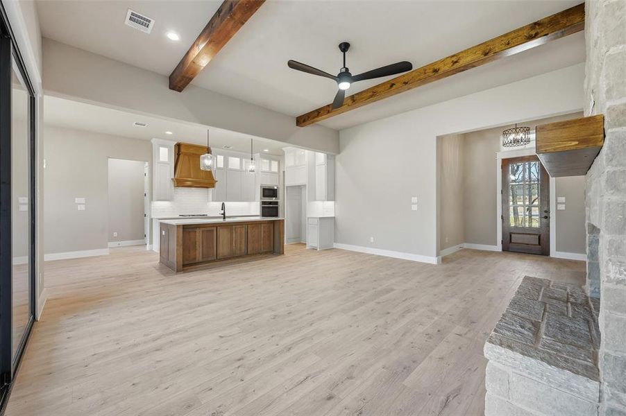 Spacious, unfurnished interior of a new home in Escondido Ranches, Poolville (Image 21).