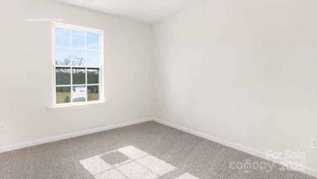 Spacious, unfurnished interior of a new home in Fergus Crossing, York (Image 14).